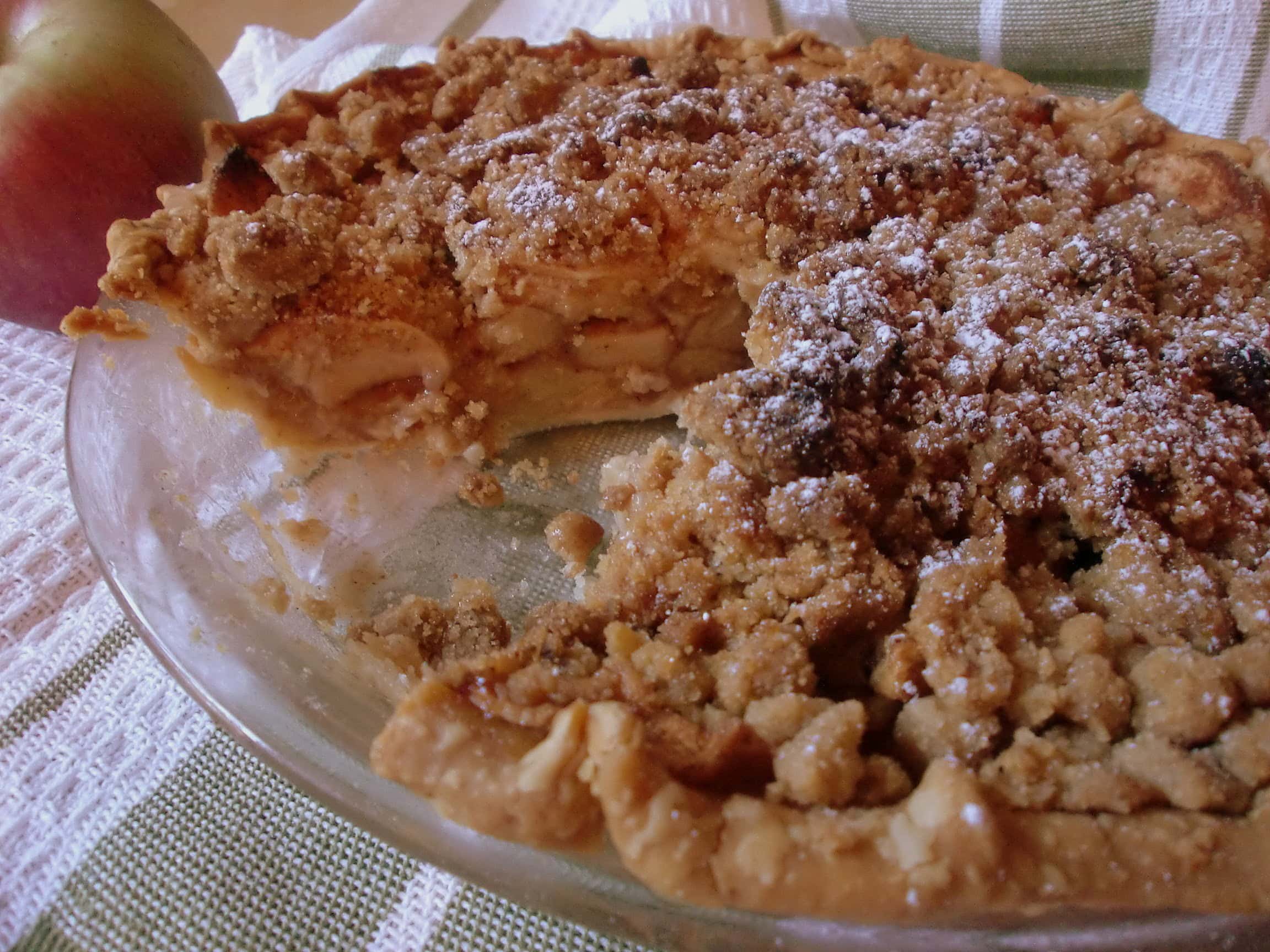 Apple Crumb Pie