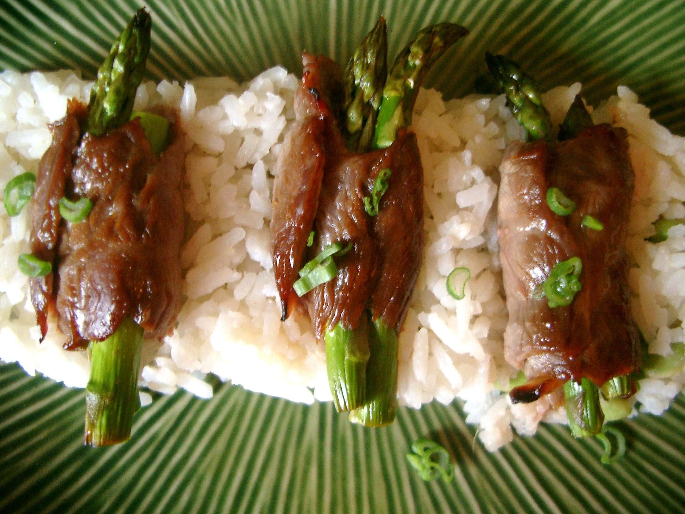 Beef Negamaki Rolls with Asparagus and Scallions