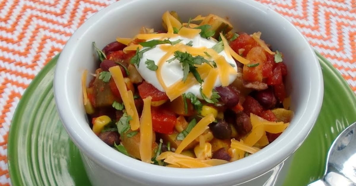 30 Minute Summer Vegetable and Bean Chili