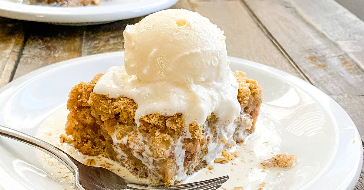 My Favorite Apple Crumble Bars (Easy 9x13 Pan Recipe)