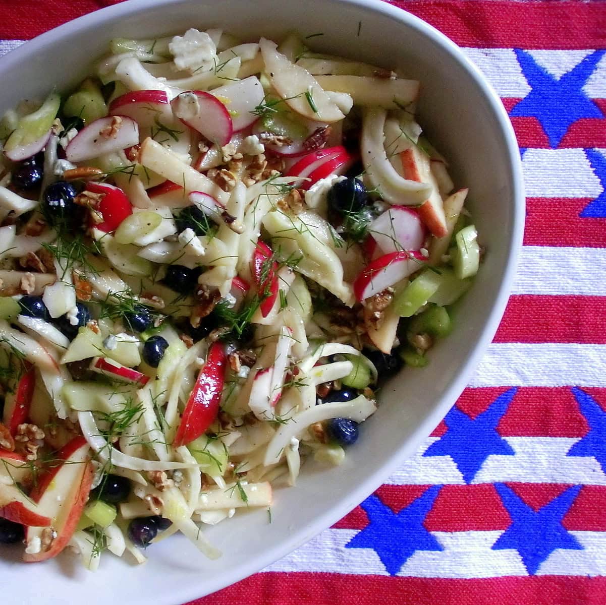 apple fennel slaw with pecans and blue cheese