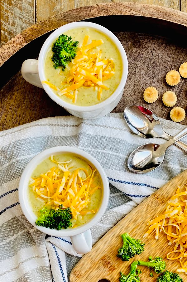 2 mugs of broccoli and cheese soup