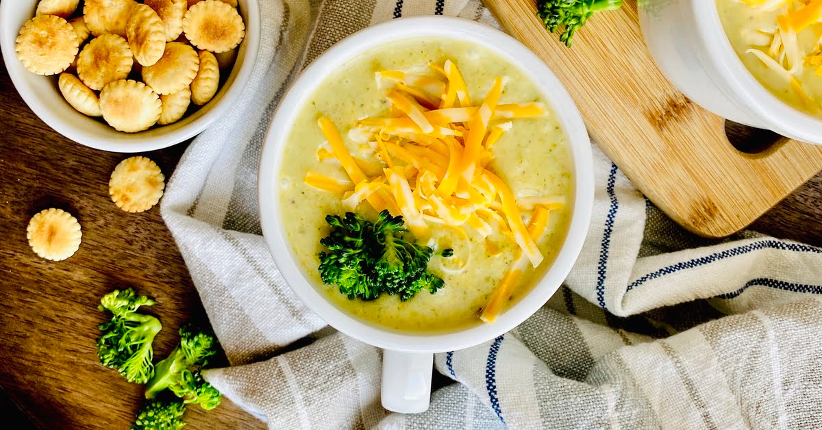 Vegetarian Broccoli Cheddar Soup {30 Minute Recipe}