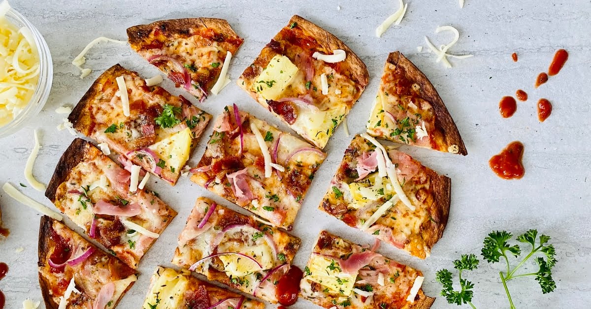 Hawaiian Tortilla Pizza with Ham and Pineapple