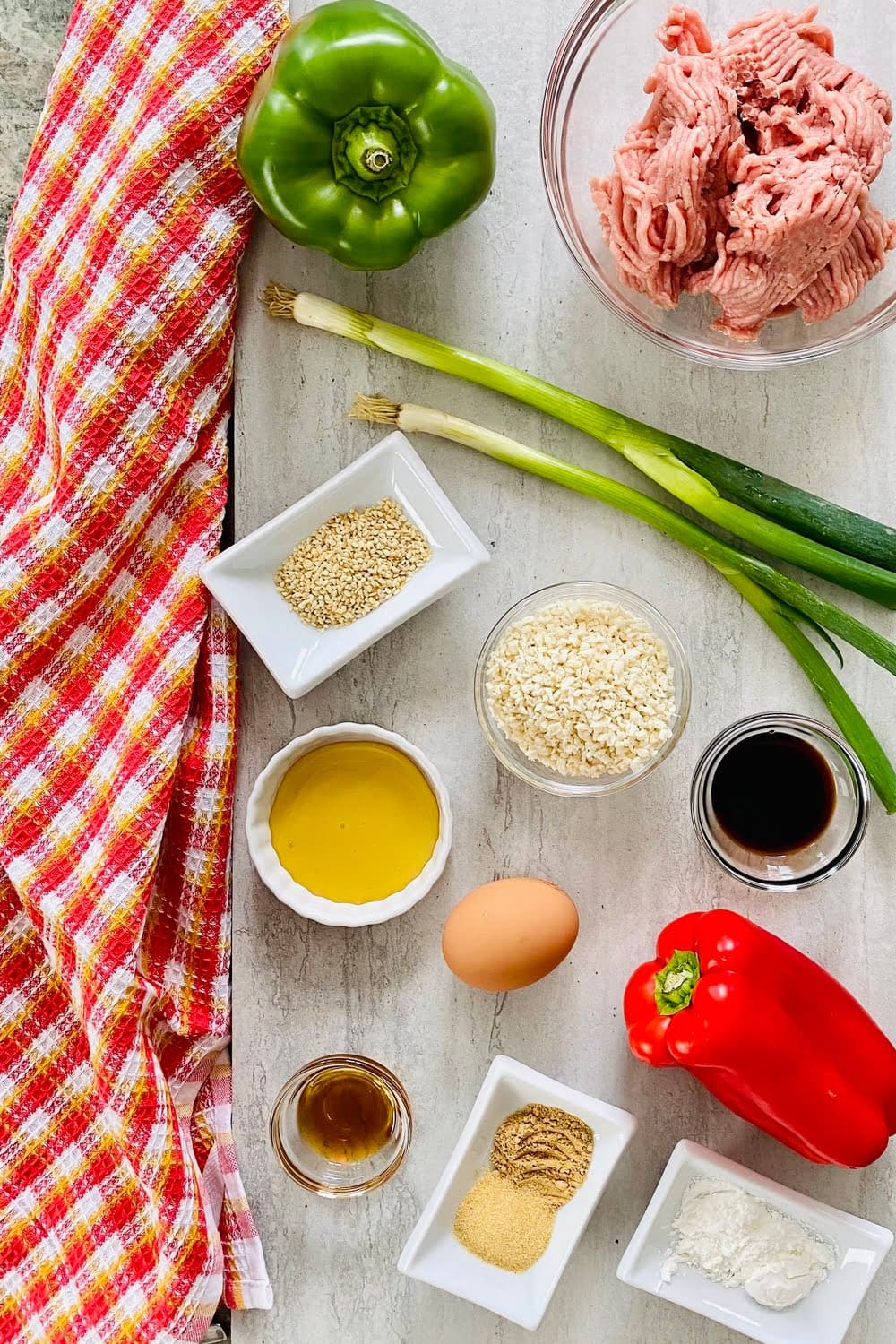 ground turkey, panko, peppers, sesame seeds, egg