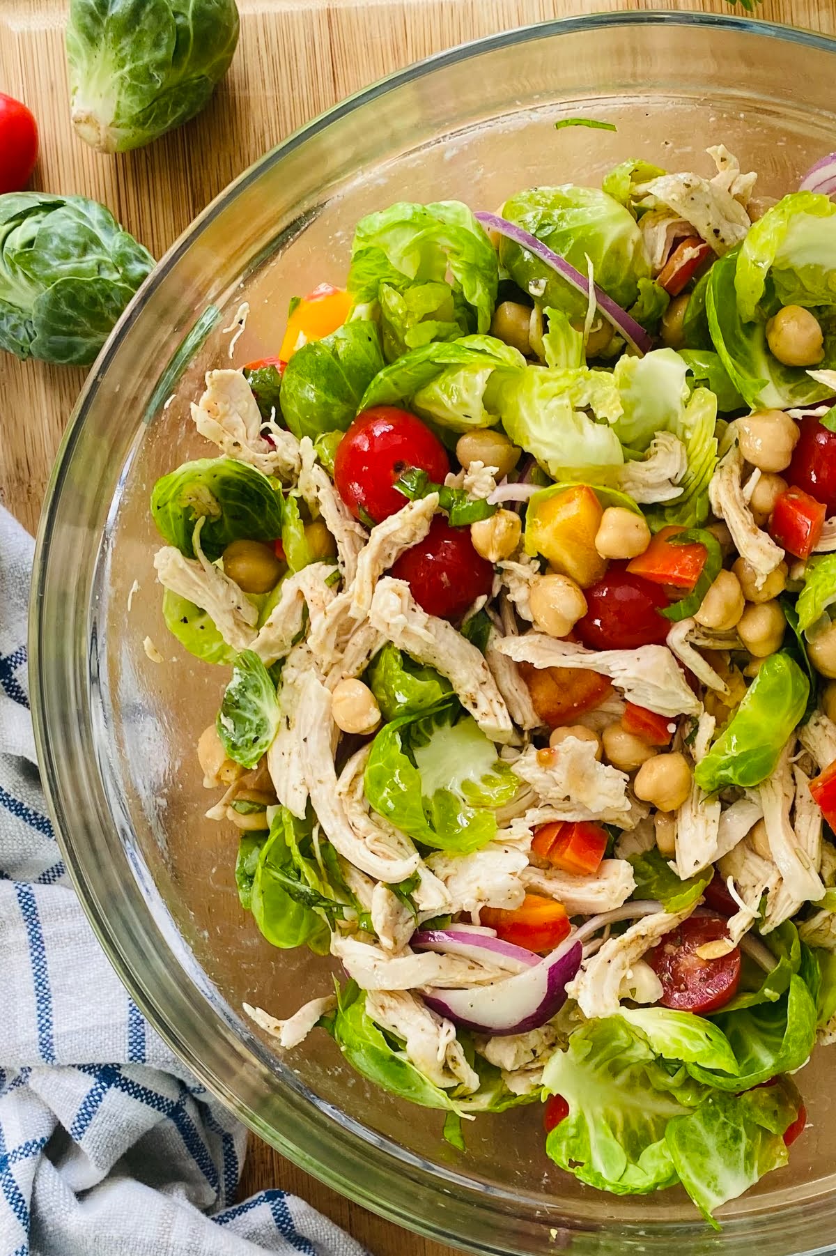 healthy chicken salad with chickpeas and tomatoes