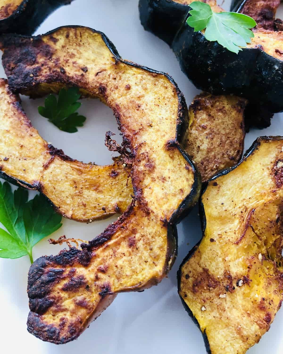 closeup of roasted acorn squash