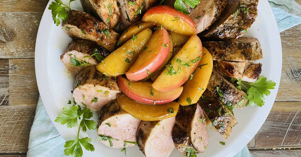 Pork Tenderloin with Apples (Maple Glazed)