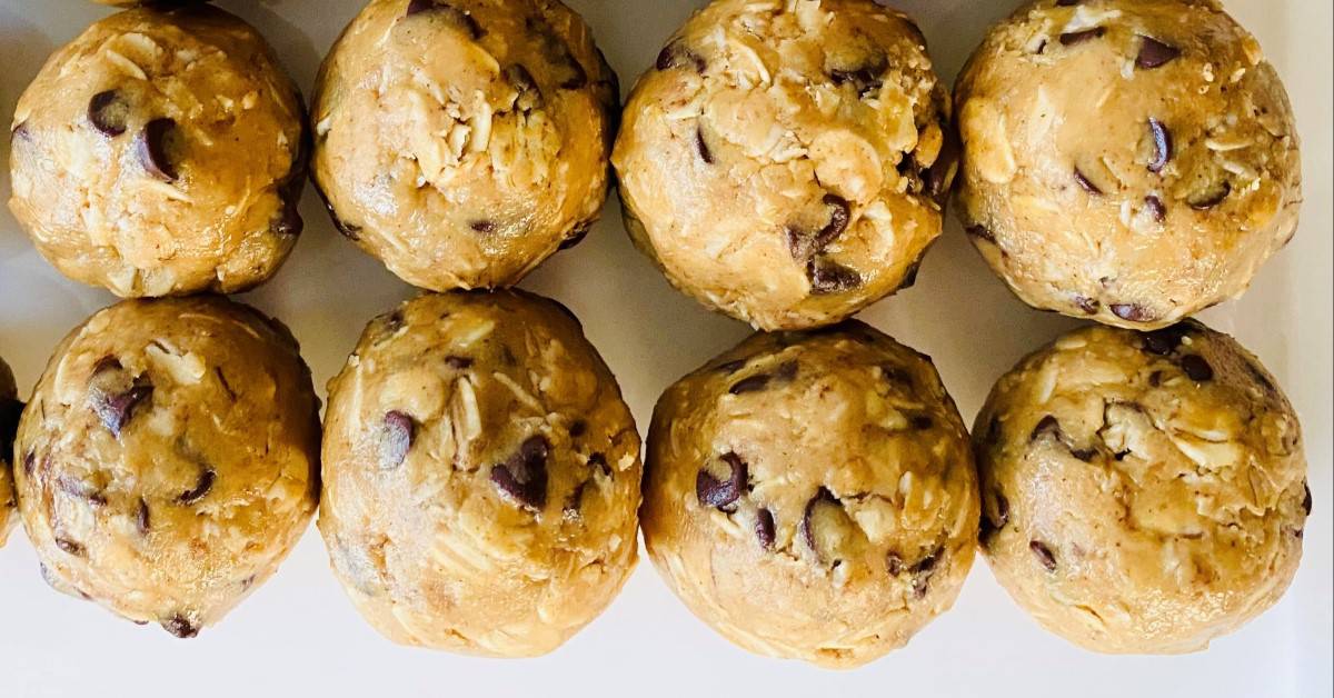 Peanut Butter Balls - Gluten Free with Oatmeal and Chocolate