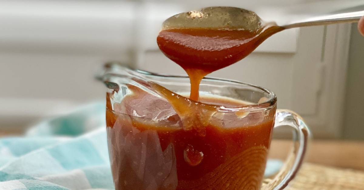 Simple BBQ Sauce Recipe (Quick and with Ketchup)