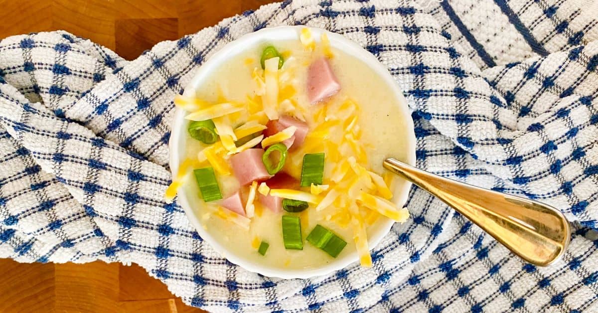 Easy Cheesy Ham and Potato Soup {30 Minute Recipe}