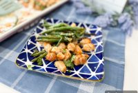 One Pan Pork Chops and Green Beans