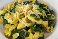 Easy Skillet Spinach Tortellini for Meatless Mondays