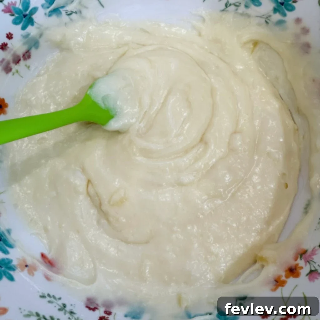 No-Bake Pineapple Parfait 9 cream cheese layer