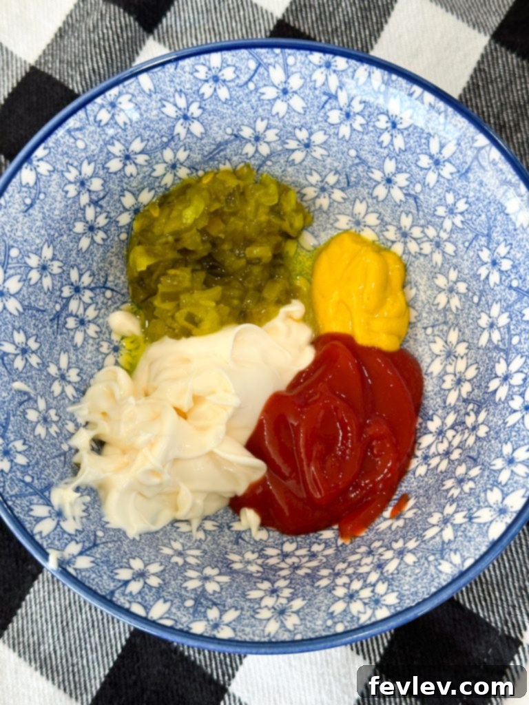 Easy hamburger tacos sauce in a bowl