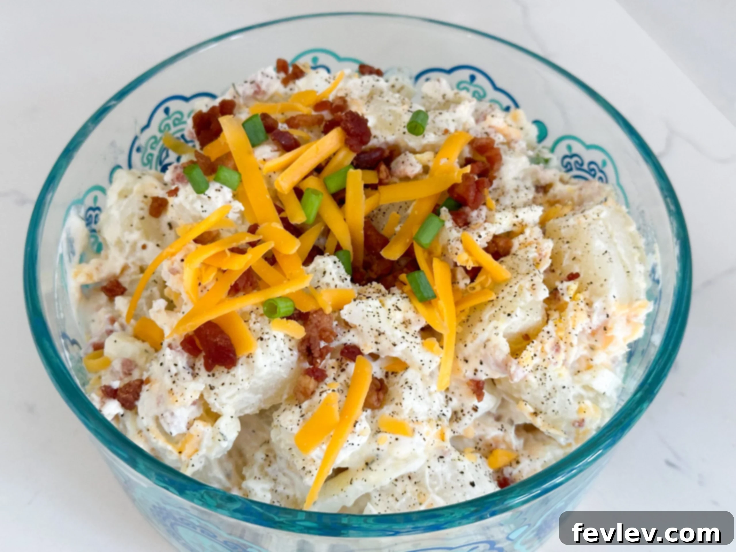 5 Fast and Flavorful Back-to-School Lunches 3 Creamy baked potato salad with bacon, cheese, and chives