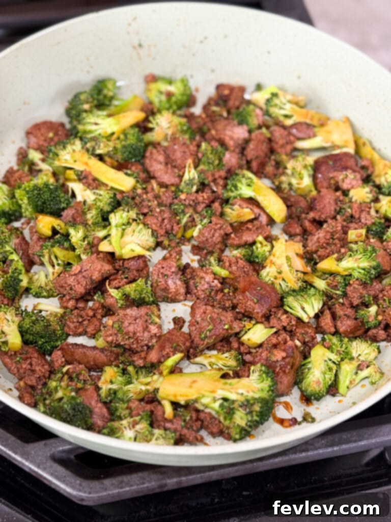 Sweet and Spicy Turkey Broccoli Bowls 6 Cook broccoli and ground turkey in a large skillet with seasoning