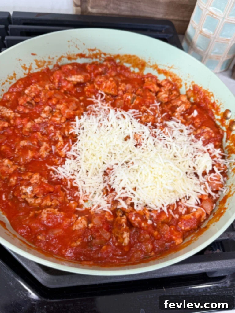tasty ground turkey sauce simmering
