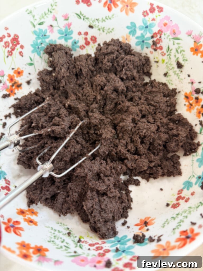 No-Bake Oreo Truffles 4 oreo cookie mixture