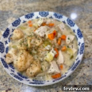 Delicious Slow Cooker Chicken and Dumplings